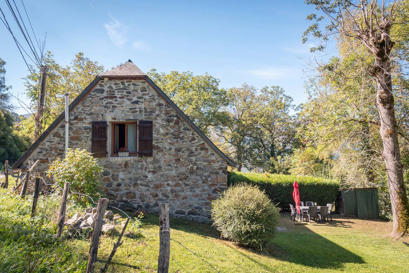 Gîte in Foraine Barn – Stream with Mountain View, Private Terrace and Wi-Fi in Artalens-Souin, Pyrenéernas nationalpark