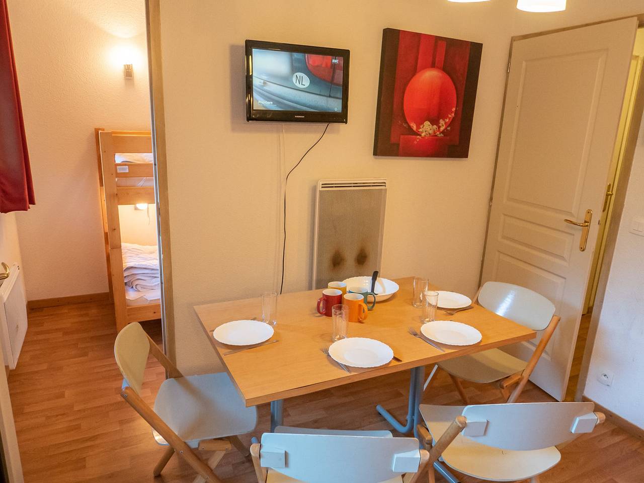 Appartement entier, Appartement cosy 4 pers, proche télécabine, non-fumeur, animaux admis in Valfréjus, Modane