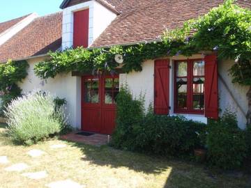 Gîte pour 3 personnes, avec terrasse et jardin à Pouillé