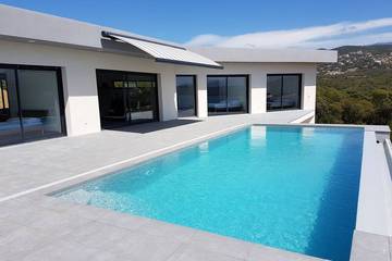 Villa pour 6 personnes, avec jardin et jacuzzi dans Porticcio
