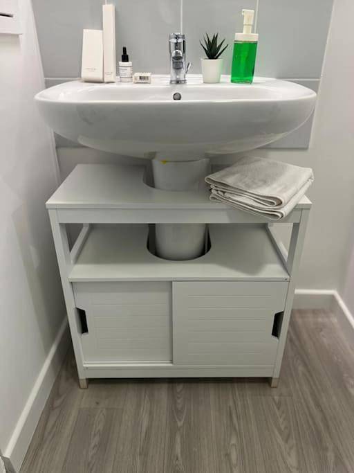 Appartement entier, Appartement F3 cozy avec balcon proche de Paris et aéroport Cdg in Villiers-le-Bel, Val-d'Oise