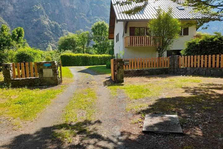 Appartement de vacances pour 8 personnes, avec jardin ainsi que balcon et vue
