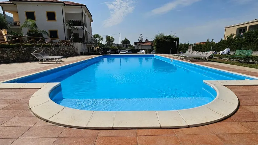 Chambre d’hôte pour 2 personnes, avec jardin ainsi que vue et piscine - 1