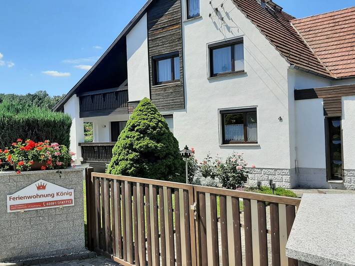 Ferienwohnung für 3 Personen, mit Balkon und Terrasse sowie Garten in Malschwitz