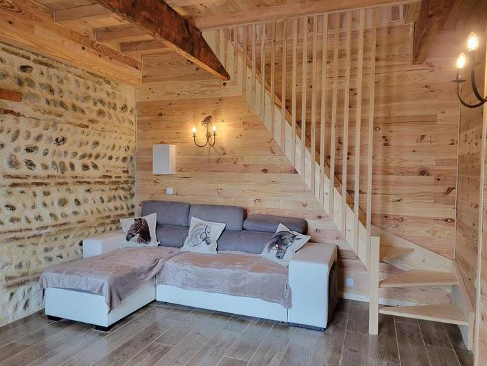 Gîte pour 4 personnes, avec piscine ainsi que vue et jardin à Cintegabelle - 3