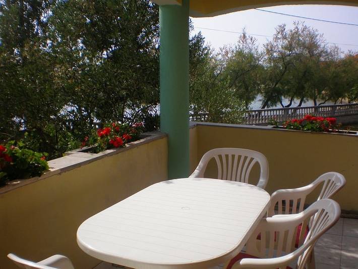 Ferienwohnung für 4 Personen, mit Terrasse in Bibinje - 2