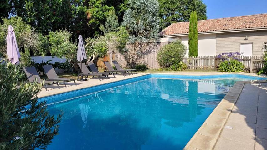 Location de vacances pour 12 personnes, avec jardin et piscine dans Réserve naturelle du Courant d'Huchet - 2
