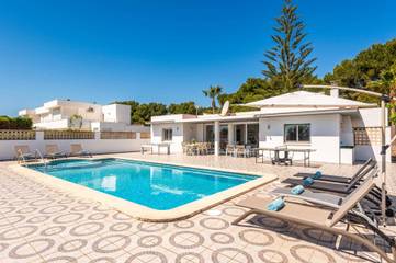 Chalet in Es Mercadal, Costa de Menorca für 7 