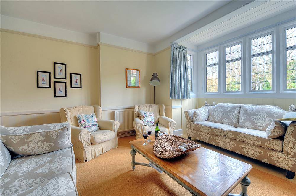 2 Old Home Farm in Combpyne Rousdon, Devon