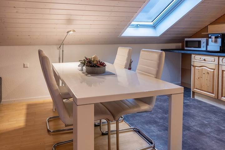 Appartement entier, Appartement de vacances pour 4 personnes avec balcon in Hohentengen am Hochrhein, Hautes Forêts-Noires