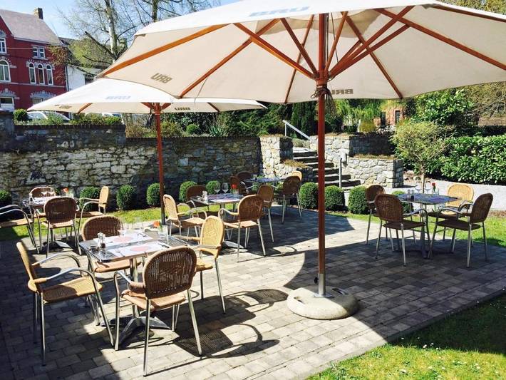 Hôtel pour 2 personnes, avec terrasse à Cerfontaine - 2