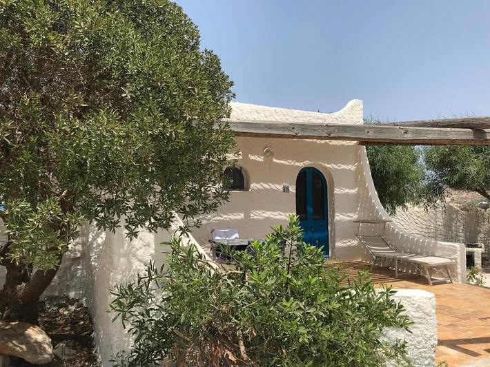 Gîte pour 2 personnes, avec terrasse ainsi que vue et jardin, animaux acceptés dans Lampedusa - 3