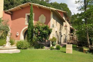 Cottage pour 2 personnes, avec jardin et piscine à Pégomas
