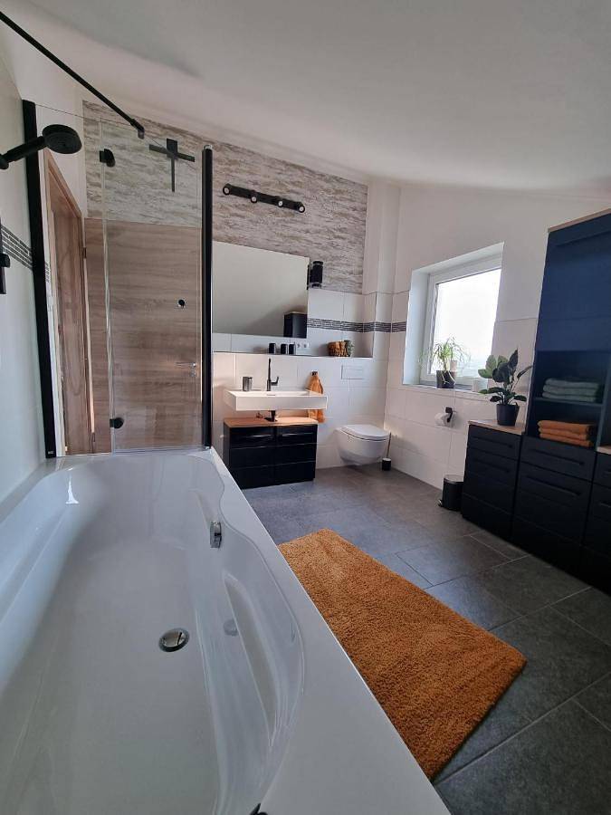 Ganze Wohnung, Two-Bedroom Apartment in Weilerswist, Rheinland