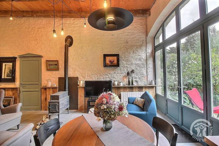 Gîte pour 4 personnes, avec jardin ainsi que sauna et terrasse