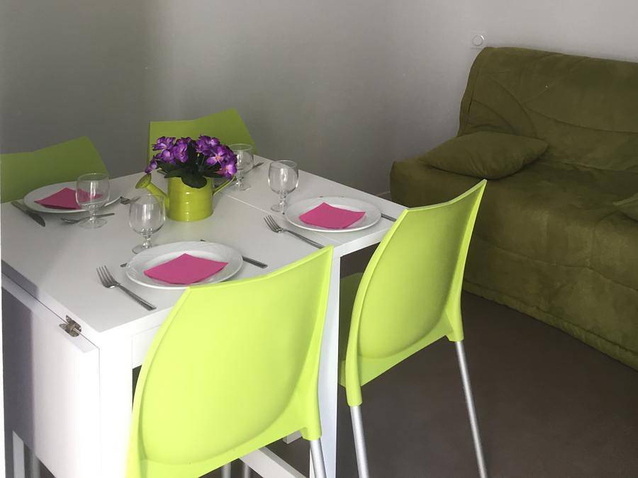 Camping Les Bois de Prayssac - Gîte 4 personnes in Prayssac, Lot