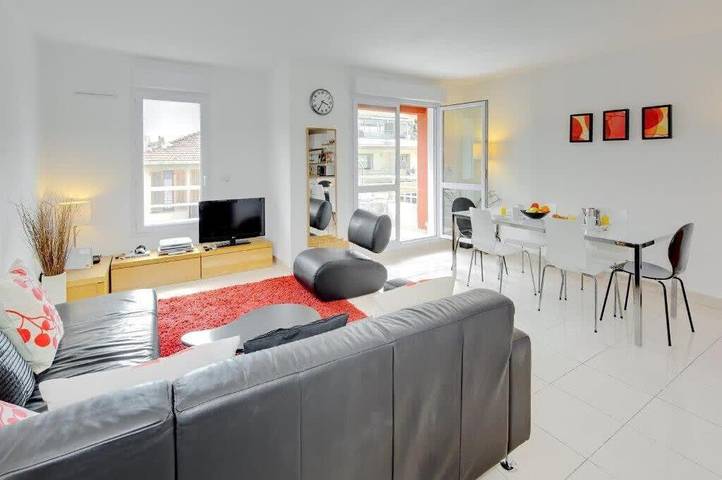Gîte pour 5 personnes, avec terrasse, animaux acceptés dans Plage Carras Nice - 2