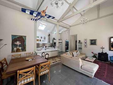 Gîte pour 8 personnes, avec jardin à Espéraza