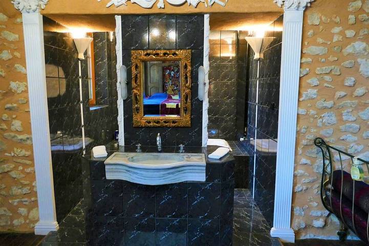 Château pour 8 personnes, avec jardin en Nouvelle-Aquitaine - 3