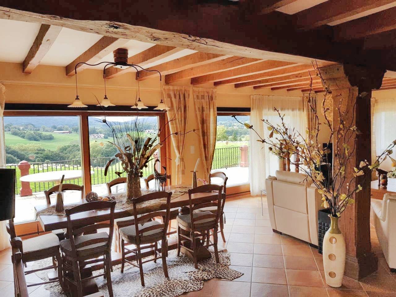 Gemütliches Haus mit Jacuzzi in Zugarramurdi in Baztan, Pyrenäen-Atlantik