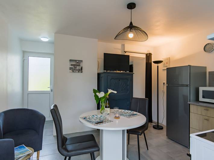 Gîte pour 2 personnes, avec jardin et terrasse à Locquirec - 2