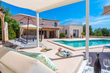 Finca für 8 Personen, mit Balkon und Garten sowie Pool in Moscari