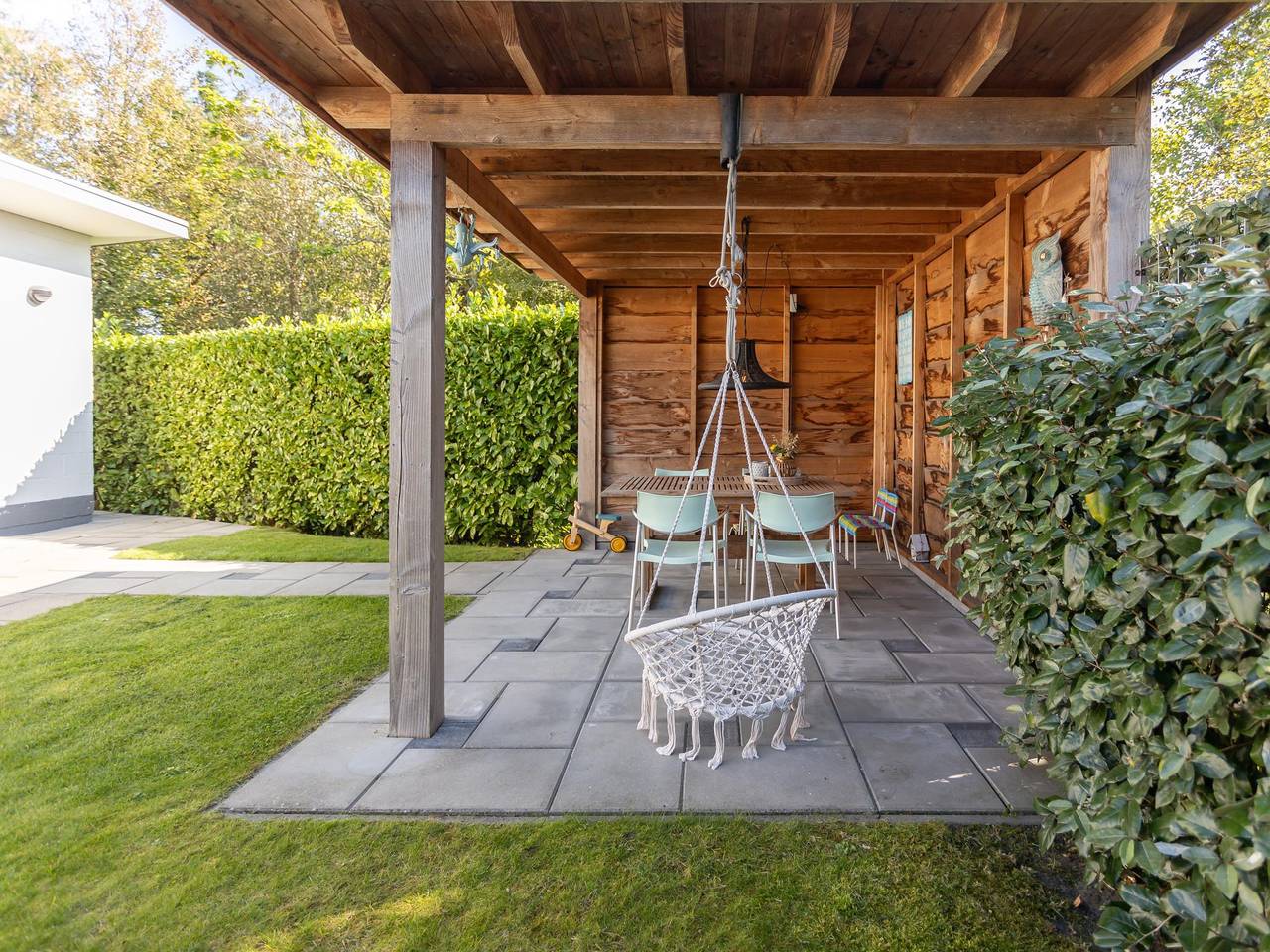 Ferienhaus mit überdachter Terrasse an der Küste in De Banjaard, Kamperland