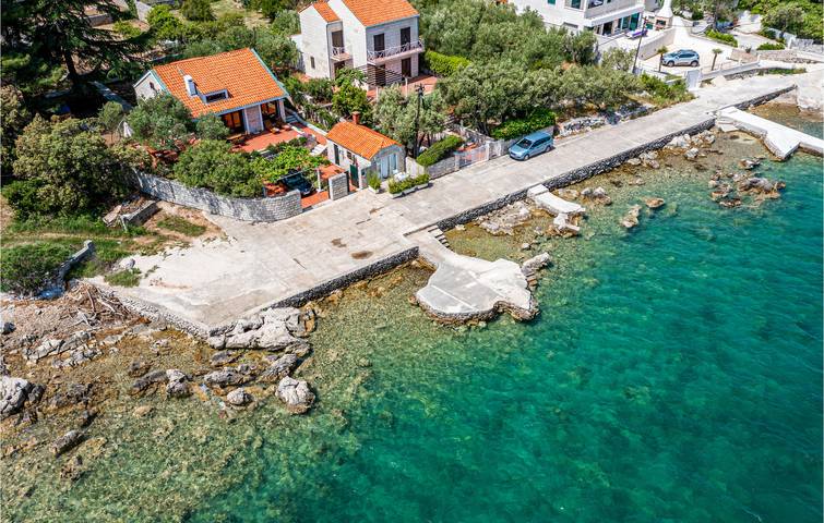 Gemütliche 1-Zimmer-Wohnung mit Terrasse, WLAN und Parkplatz in Küstennähe in Ston, Dubrovnik-Neretva