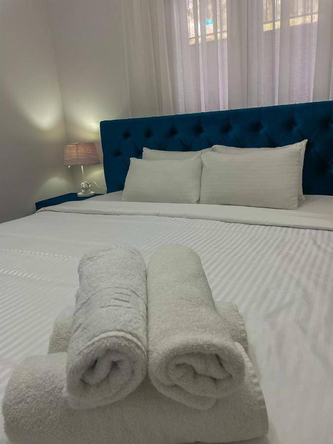 Gîte pour 4 personnes, avec balcon et vue, adapté aux familles à Novi Sad - 4