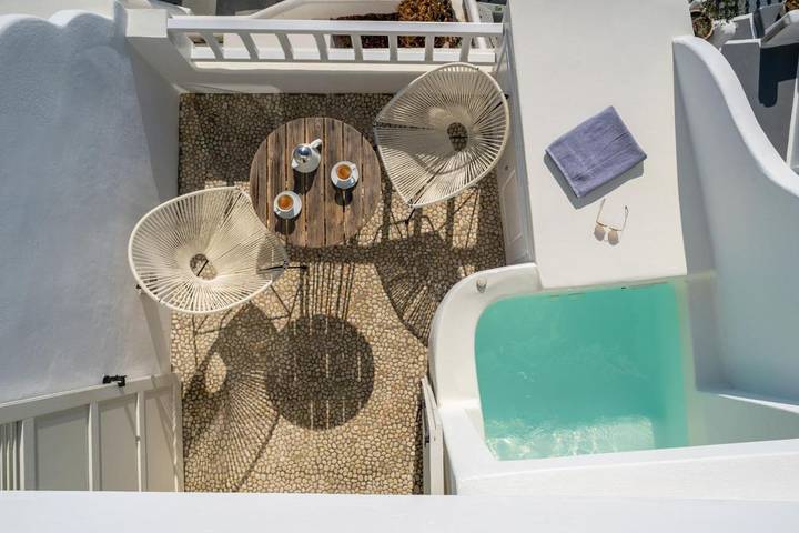 Appart’hôtel pour 2 personnes, avec Balcon et Jacuzzi ainsi que Terrasse et Piscine