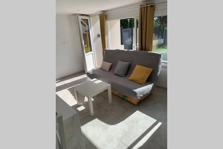 Gîte pour 3 personnes, avec jardin à Bohars - 4