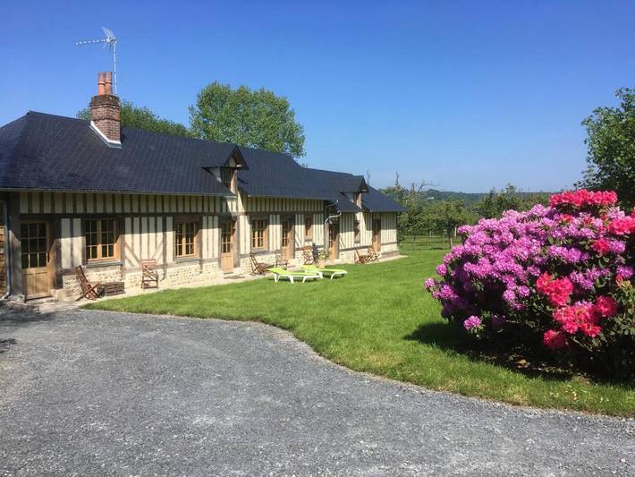 Maison d’hôte pour 2 personnes, avec Terrasse ainsi que Jardin et Vue à Reux