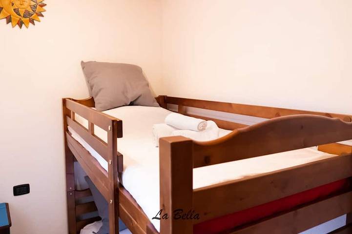 Gîte pour 6 personnes, avec terrasse dans Brusimpiano - 4