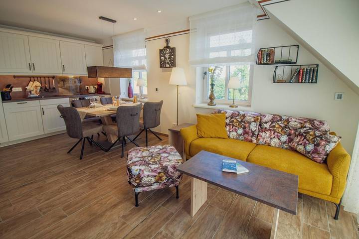 Ferienwohnung für 4 Personen, mit Balkon und Sauna in Upleward