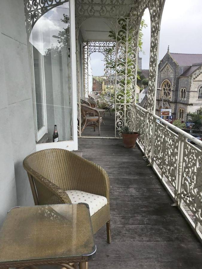 8a Spring Gardens in Haverfordwest, Permbrokeshire