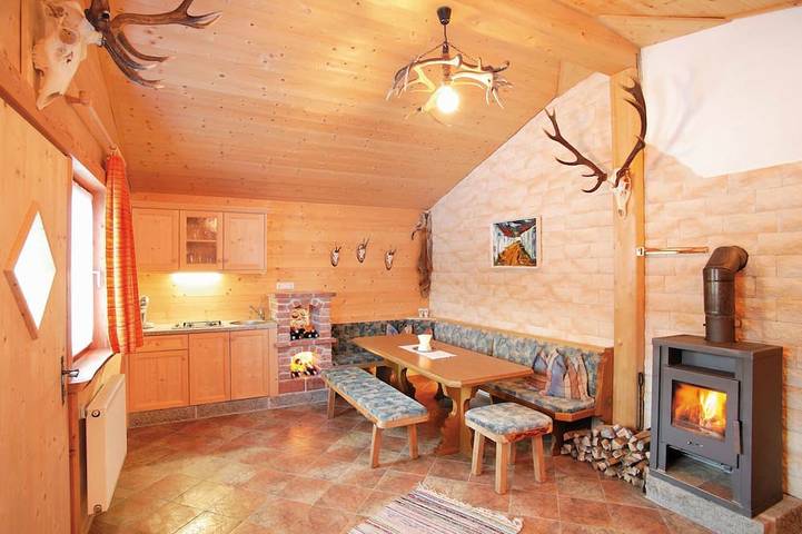 Gîte pour 2 personnes, avec Terrasse et Jardin ainsi que Piscine et Sauna à Kramsach