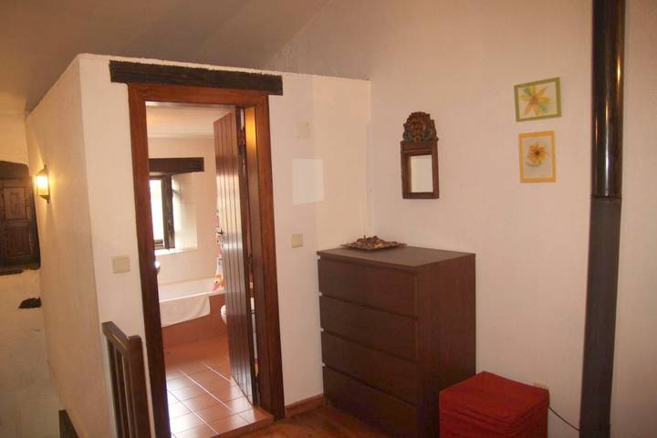 Location de vacances pour 4 personnes, avec jardin ainsi que vue et piscine à Proença-a-Nova - 2