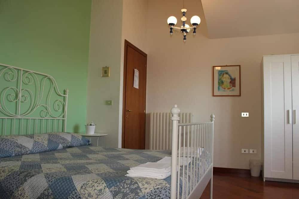 Entire apartment, Mimi and Cocò Country House in Ascoli Piceno, Monti Sibillini National Park