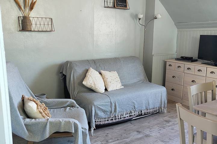 Appartement entier, Villa Réséda – Appartement pour 4 personnes à deux pas de la mer. in Ault, Région d'Abbeville