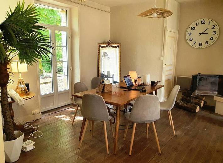 Location de vacances pour 10 personnes, avec jardin ainsi que terrasse et piscine à Le Lardin-Saint-Lazare - 4