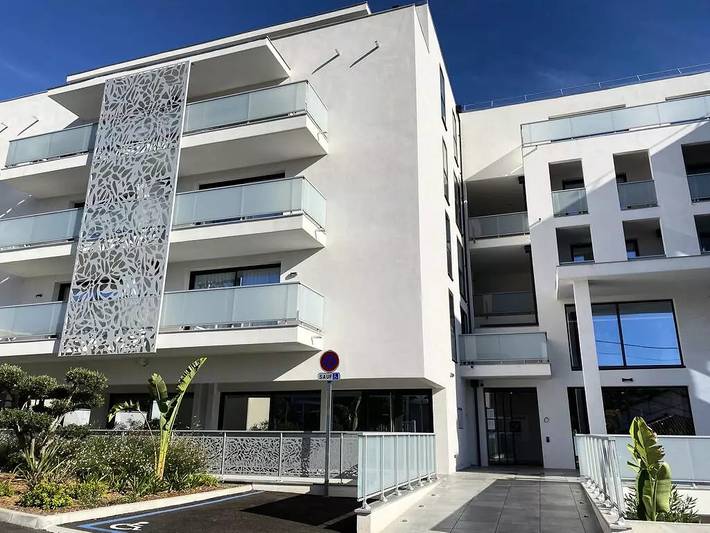 Studio pour 2 personnes, avec Piscine et Sauna dans les Alpes maritimes - 2