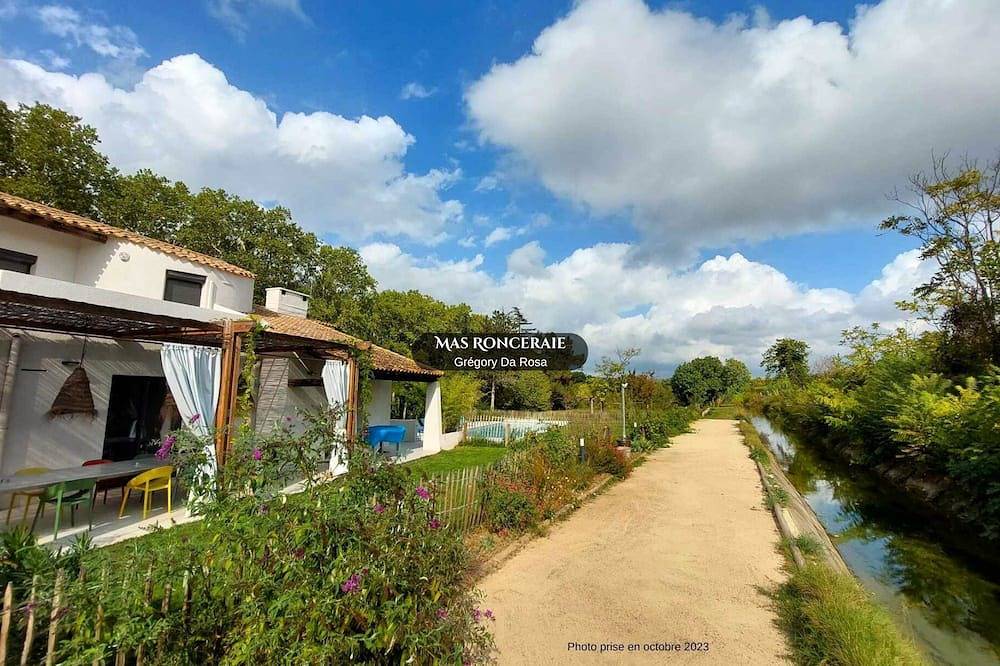Villa - Hérault (Swimming pool, Garden, Boules pitch, Table soccer, Table tennis, Badminton) in Gignac, Lodève und Umgebung