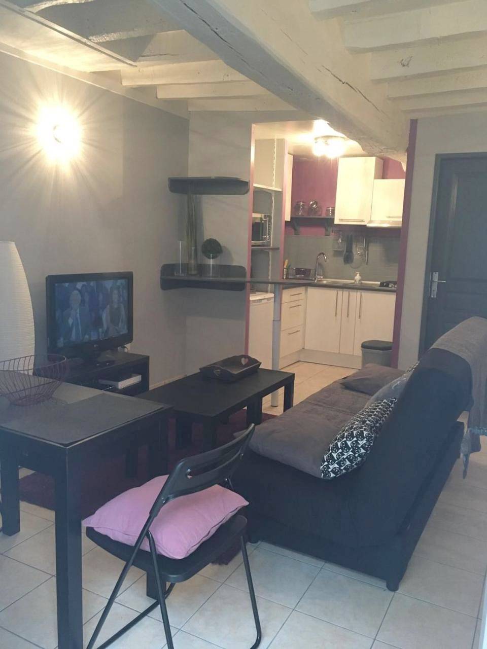 Holiday Home in Château-Renard, Région de Montargis