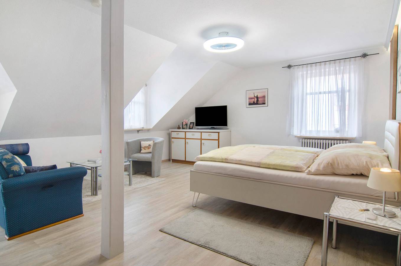 Ganze Wohnung, Ferienwohnung 'Kasperczak' mit Gemeinschaftsgarten, Balkon und Wi-Fi in Uhldingen-Mühlhofen, Region Bodensee-Oberschwaben