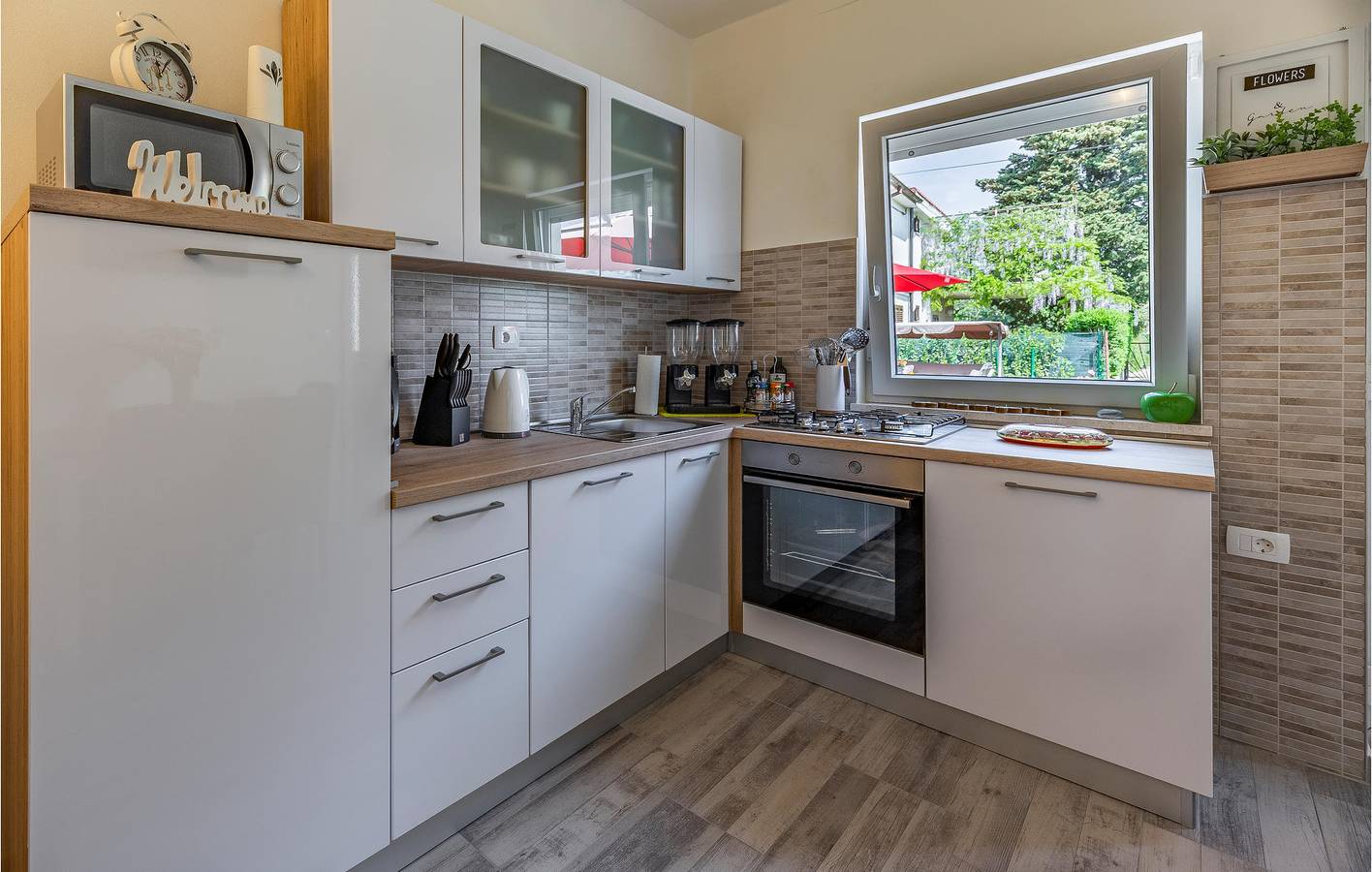 Ganze Ferienwohnung, Ferienwohnung für 4 Personen mit Terrasse in Fazana, Südküste Istrien