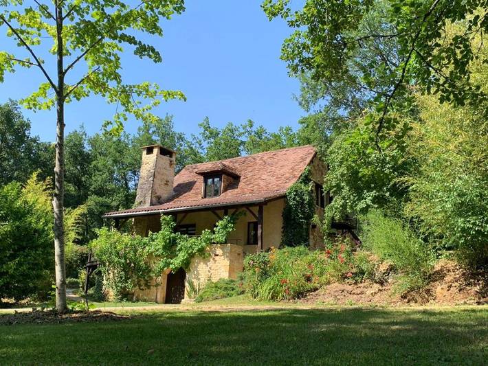 Maison de vacances pour 9 personnes, avec Balcon et Terrasse ainsi que Jardin et Piscine