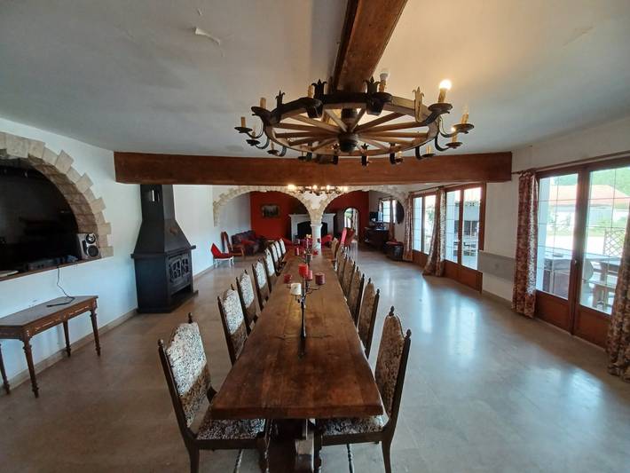 Gîte pour 26 personnes, avec piscine ainsi que jardin et terrasse à Bellefontaine (Jura) - 2