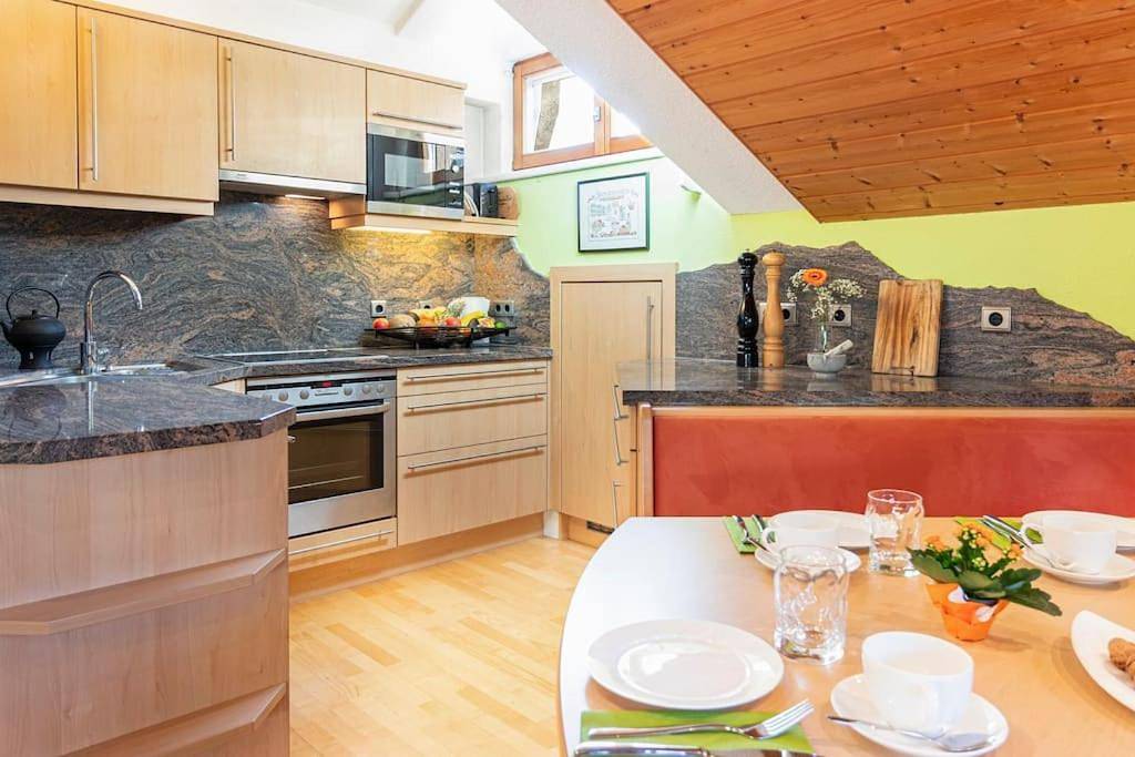 Ganze Wohnung, Privatzimmeroase Felicitas exklusive Zimmer in Zirl, Innsbruck Land
