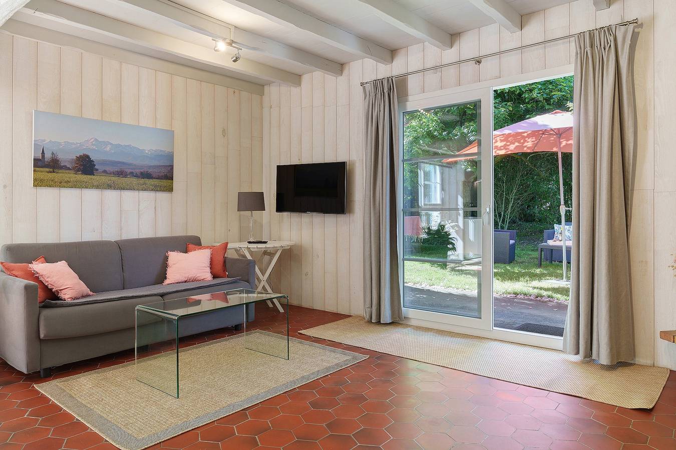 Gîte Les Roses d'Adour : terrasse privée, jardin, Wi-Fi à Mouledous in Moulédous, Hautes-Pyrénées