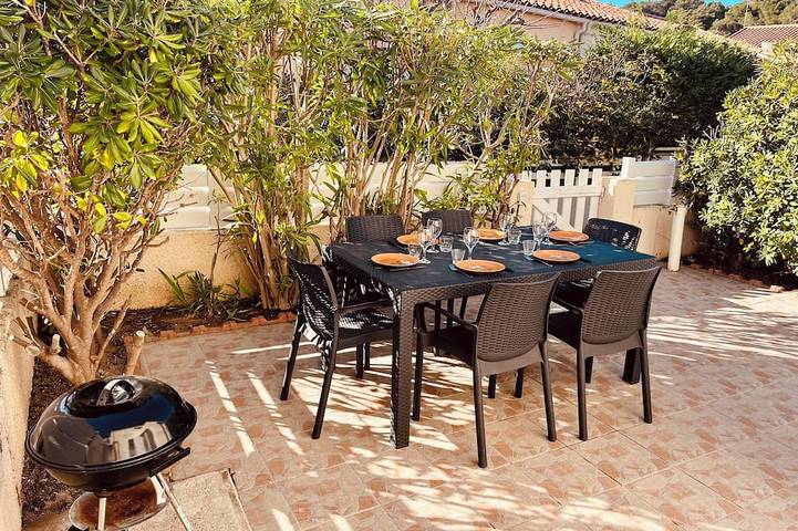 Gîte pour 6 personnes, avec Terrasse et Piscine